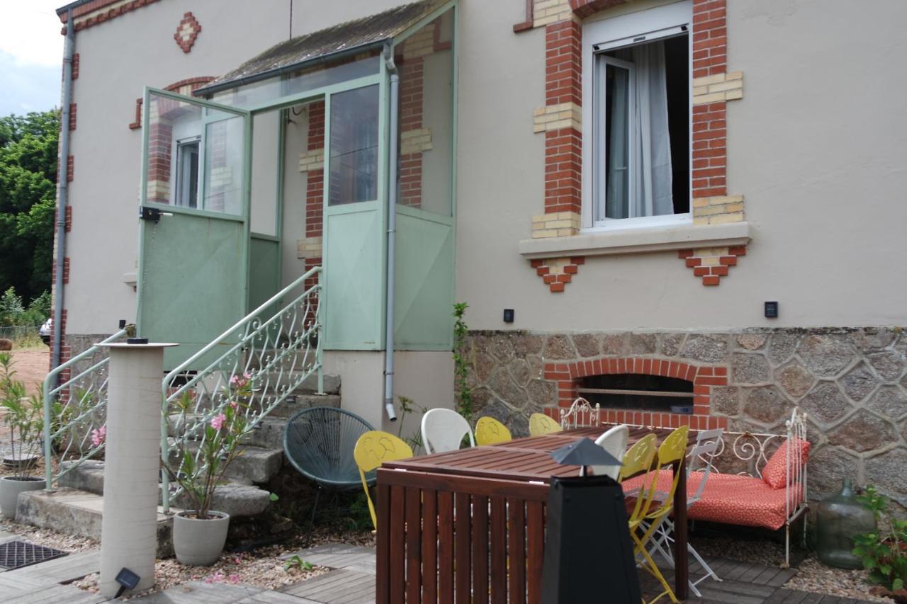 Domaine Du Pavillon Gite 15 Personnes Issy-l'Eveque エクステリア 写真