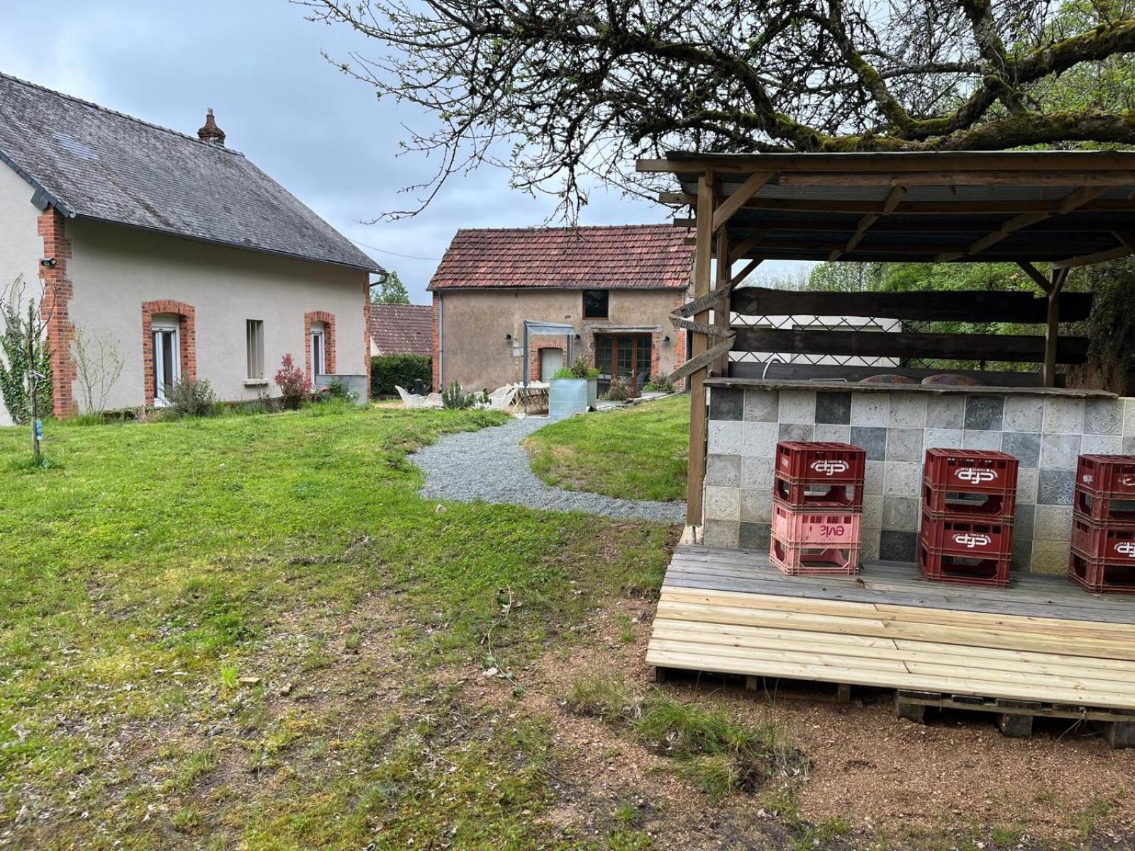 Domaine Du Pavillon Gite 15 Personnes Issy-l'Eveque エクステリア 写真