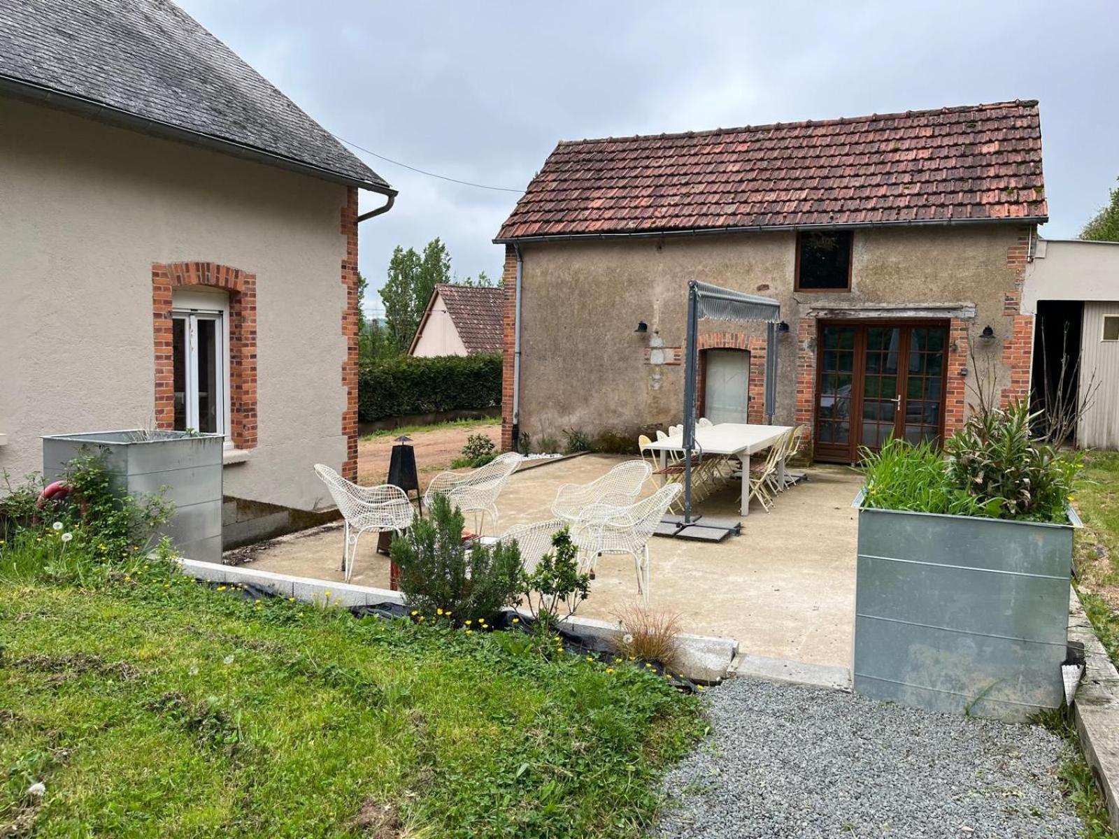 Domaine Du Pavillon Gite 15 Personnes Issy-l'Eveque エクステリア 写真
