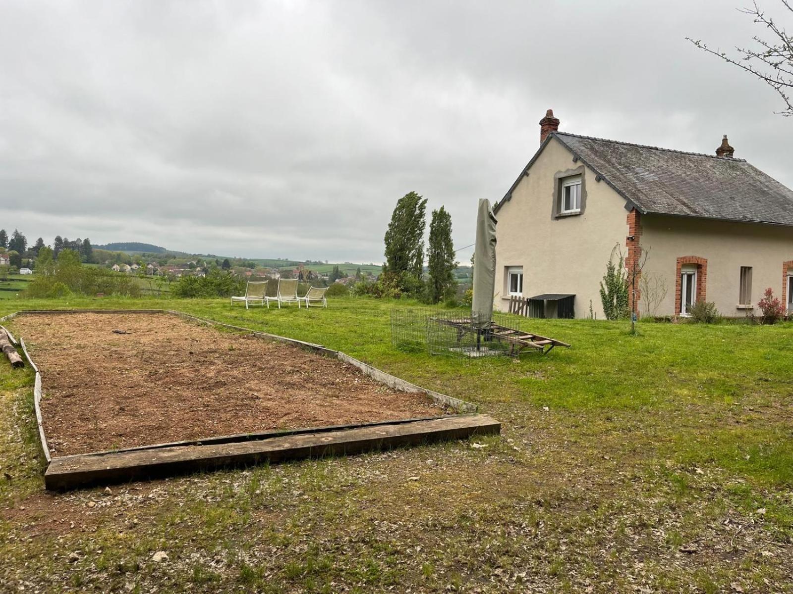 Domaine Du Pavillon Gite 15 Personnes Issy-l'Eveque エクステリア 写真